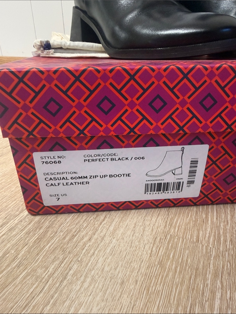 Tory Burch Bootie Calf - Picture 3 of 4